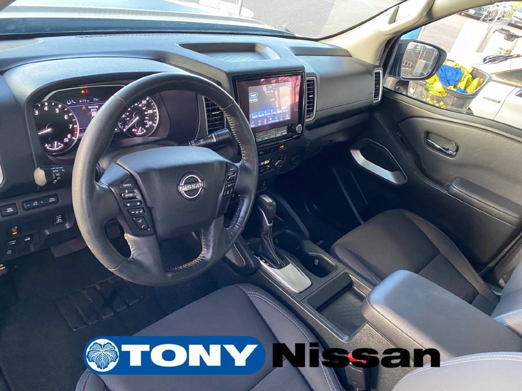 Used 2024 Nissan Frontier SV w/ Hardbody Edition AWD/4WD image 13