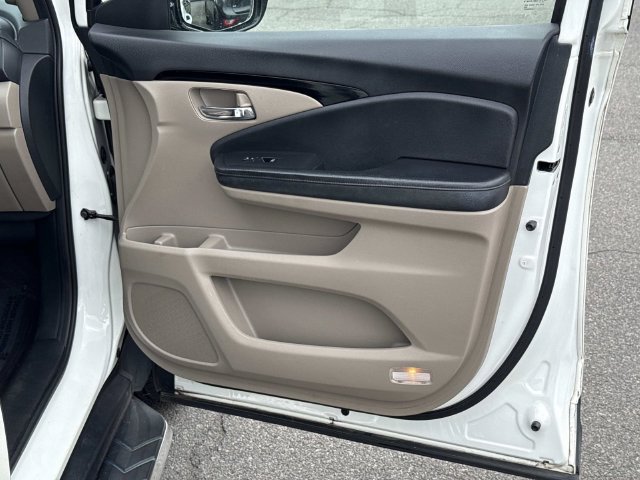 Used 2016 Honda Pilot Touring image 8