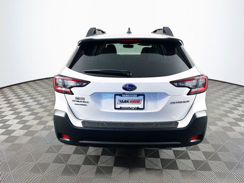 Used 2025 Subaru Outback Premium w/ Popular Package #1A image 9