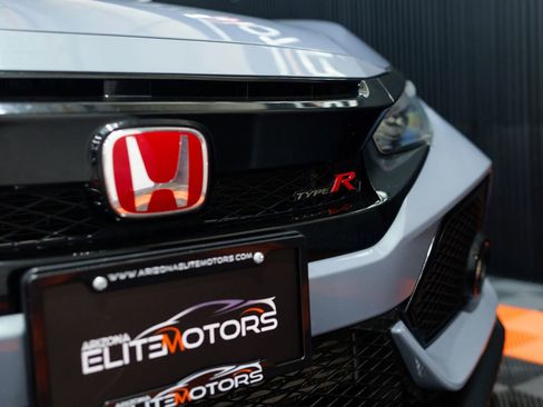 Used 2019 Honda Civic Type R image 9