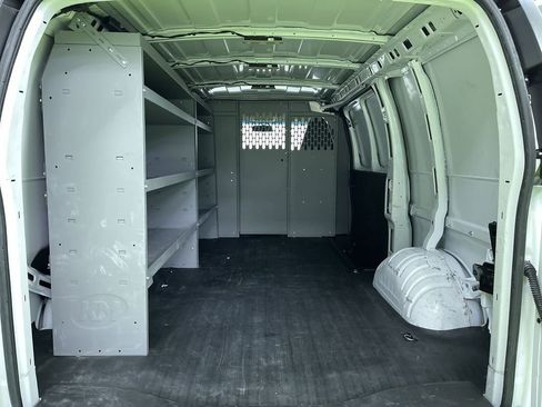 Used 2022 Chevrolet Express 2500 w/ Driver Convenience Package image 25