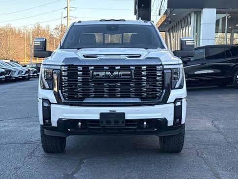 Used 2024 GMC Sierra 3500 Denali Ultimate image 14