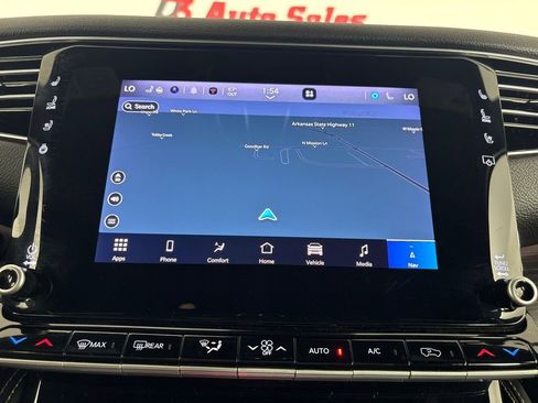 Used 2024 Jeep Wagoneer L Series II image 24