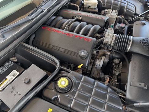 Used 2002 Chevrolet Corvette Convertible image 22