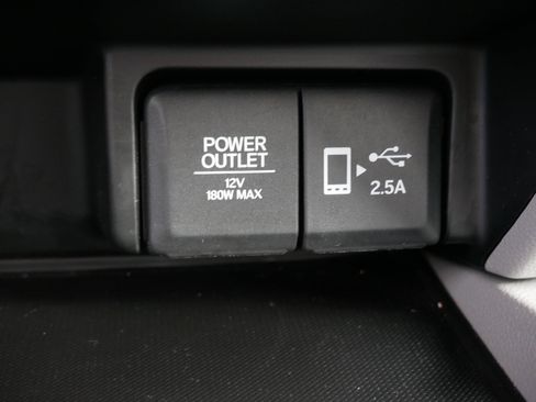 Used 2020 Honda Pilot Touring image 30
