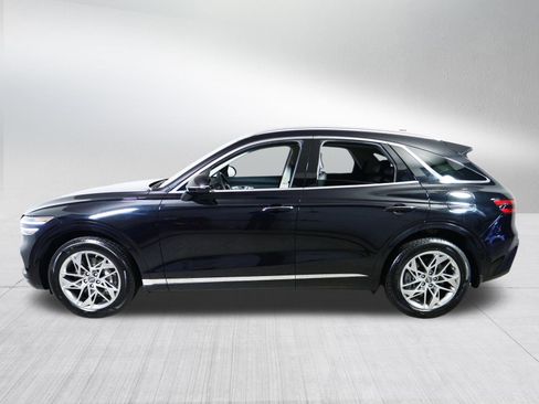 Certified 2025 Genesis GV70 2.5T AWD/4WD image 4