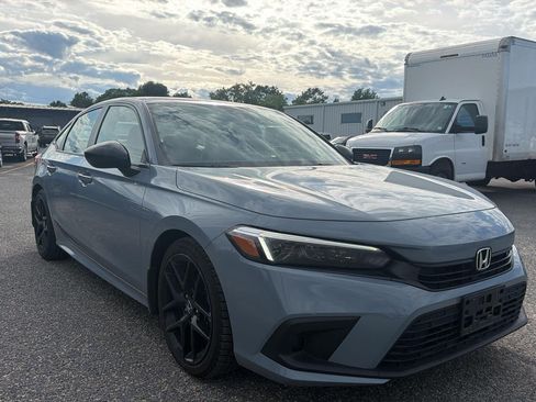Used 2024 Honda Civic Sport image 3