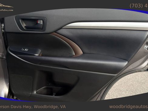 Used 2019 Toyota Highlander Plus image 34