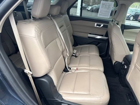 Certified 2022 Ford Explorer XLT w/ Equipment Group 202A AWD/4WD image 13