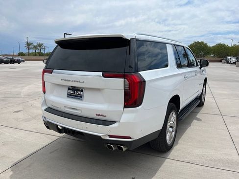 Used 2025 GMC Yukon XL Denali AWD/4WD image 7