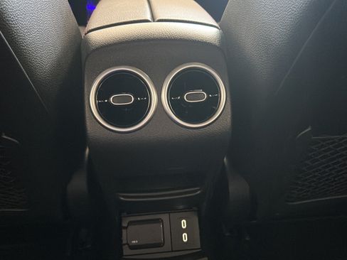 Used 2025 Mercedes-Benz GLA 250 image 33