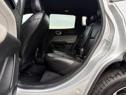 Used 2025 Jeep Compass Limited AWD/4WD image 22