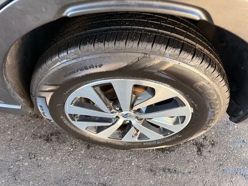 Used 2022 Subaru Outback Premium image 40