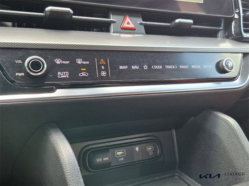 Certified 2023 Kia Sportage SX image 17