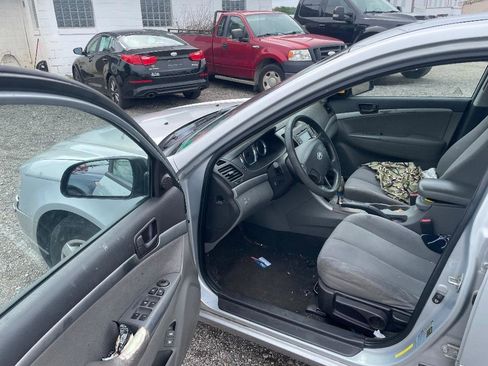 Used 2010 Hyundai Sonata GLS FWD image 9