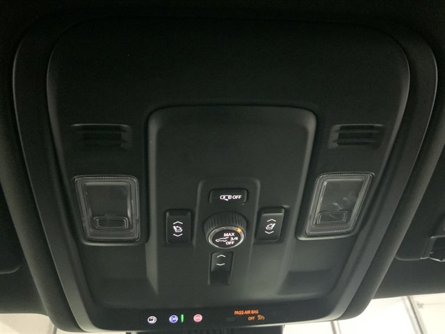 Used 2025 GMC Yukon XL Denali AWD/4WD image 50