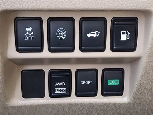 Used 2020 Nissan Rogue SV image 22