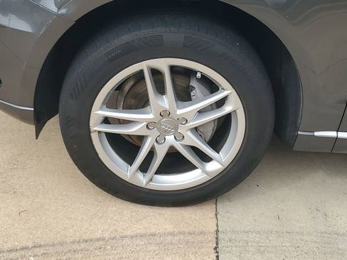 Used 2017 Audi Q5 2.0T Premium w/ Audi MMI Navigation Plus image 11