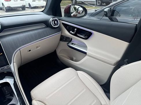 Used 2026 Mercedes-Benz GLC 300 4MATIC image 16