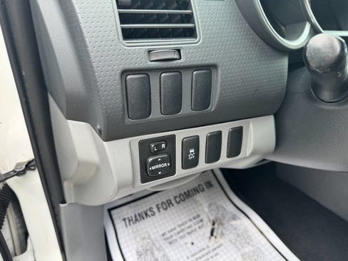 Used 2013 Toyota Tacoma 2WD Double Cab image 17