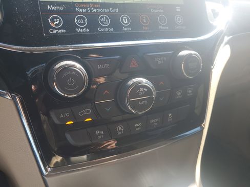 Used 2019 Jeep Grand Cherokee Limited image 22