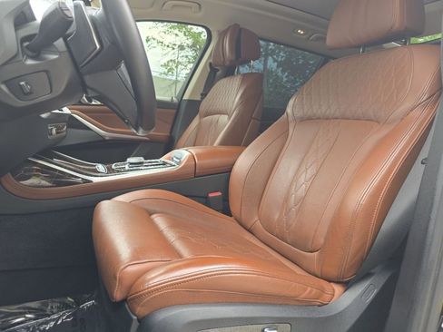 Used 2023 BMW X7 xDrive40i AWD/4WD image 29