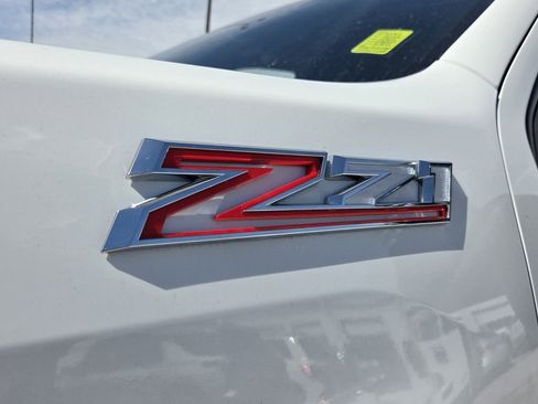 Used 2024 Chevrolet Silverado 2500 LTZ w/ LTZ Convenience Package image 11