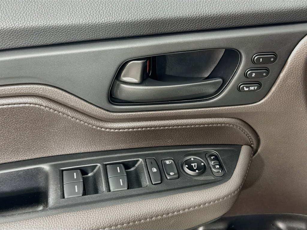 Used 2019 Honda Odyssey EX-L image 19