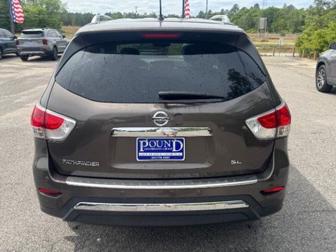 Used 2015 Nissan Pathfinder SL image 4
