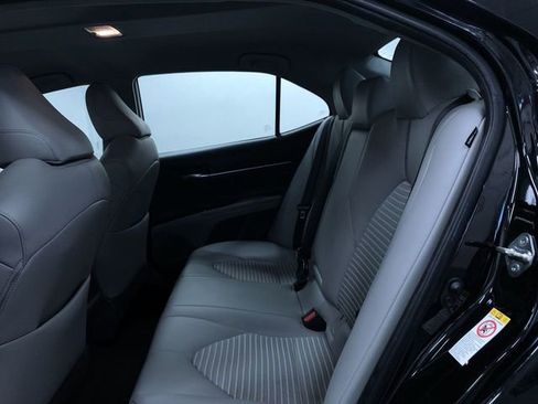 Used 2019 Toyota Camry SE image 20