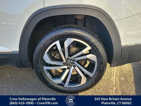 Certified 2022 Volkswagen Atlas SEL image 18