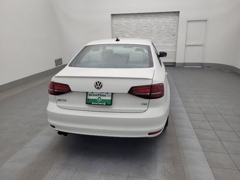 Used 2016 Volkswagen Jetta Sport image 7