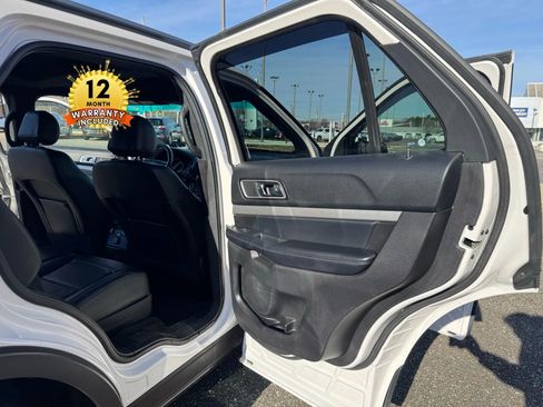 Used 2017 Ford Explorer XLT w/ Equipment Group 202A image 20