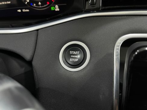 Used 2020 Land Rover Range Rover Evoque SE image 22