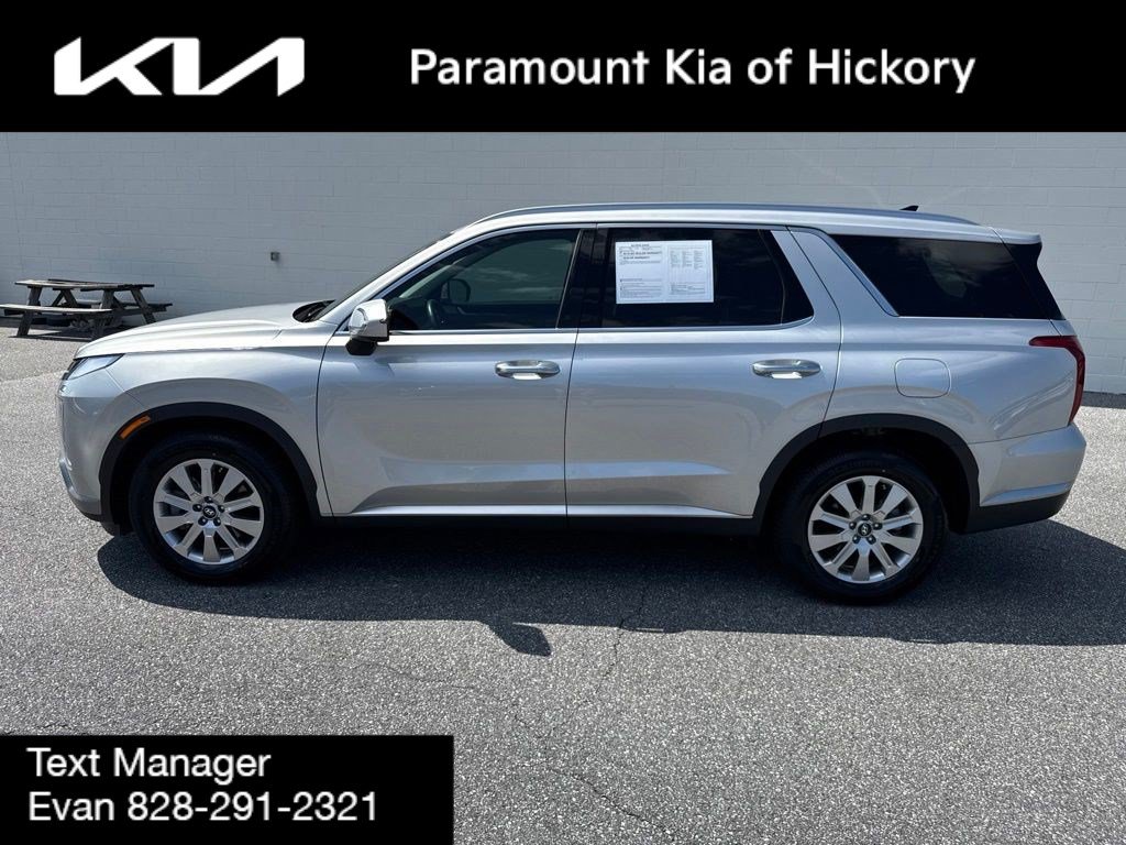 Used 2024 Hyundai Palisade SEL FWD image 4