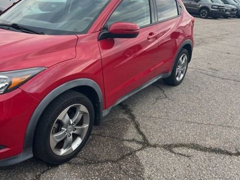 Used 2017 Honda HR-V EX image 6