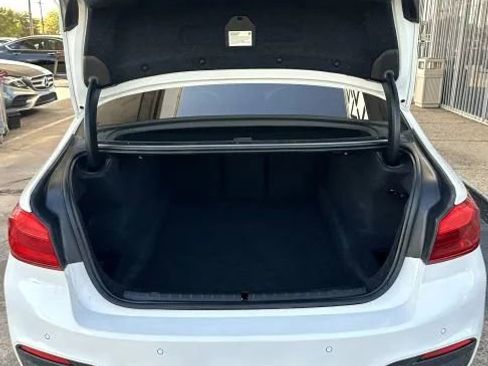Used 2019 BMW 530i xDrive w/ M Sport Package image 14
