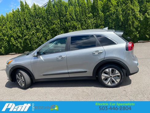 Used 2022 Kia Niro EX FWD image 6