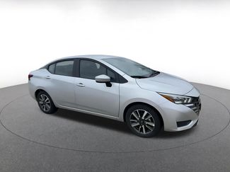 Used 2025 Nissan Versa SV video 2