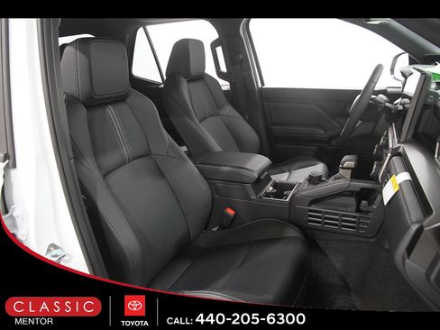 Used 2026 Toyota 4Runner Limited AWD/4WD image 18
