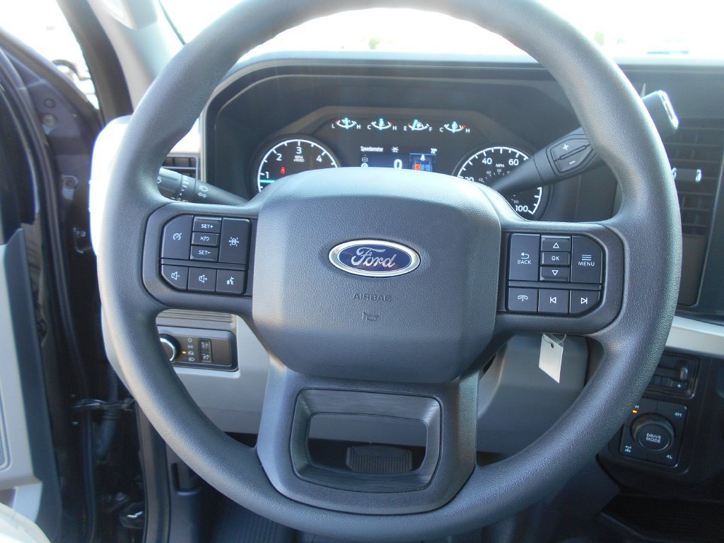 Used 2024 Ford F350 XL w/ XL Chrome Package AWD/4WD image 4