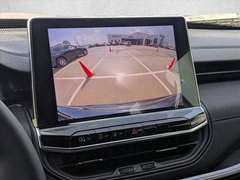 New 2026 Jeep Compass Latitude image 13