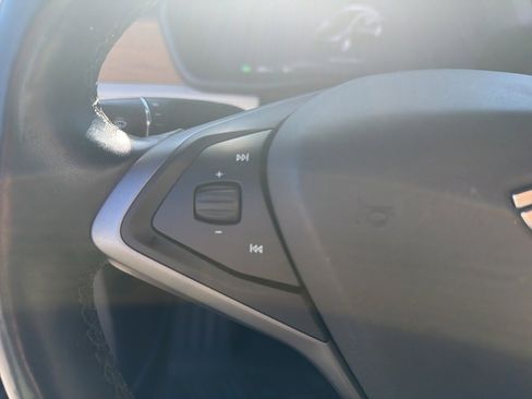 Used 2020 Tesla Model X Long Range image 19