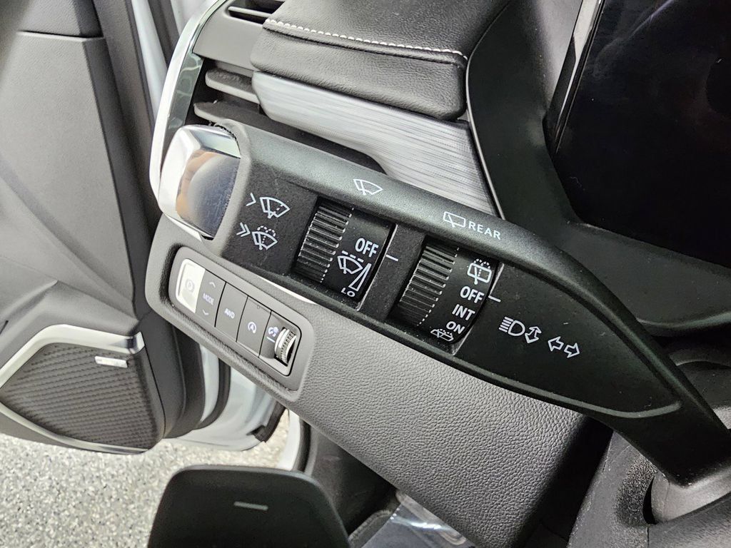 Used 2026 GMC Acadia Elevation AWD/4WD image 32