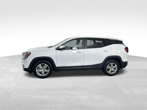 Used 2022 GMC Terrain SLE FWD image 3