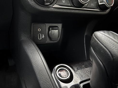 Used 2021 Nissan Versa S image 27