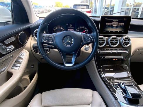 Used 2017 Mercedes-Benz GLC 300 4MATIC Coupe image 5