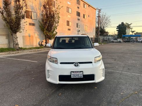 Used 2013 Scion xB image 8