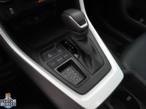 Used 2025 Toyota RAV4 XLE Premium FWD image 17