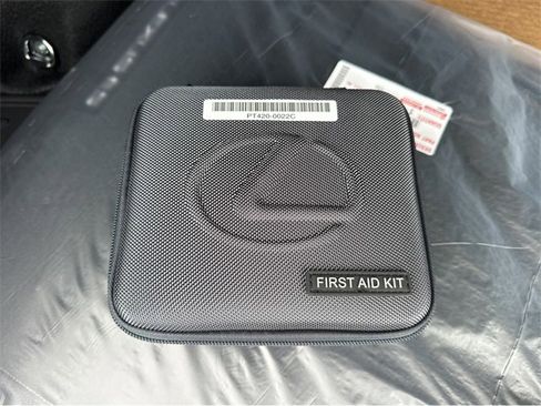 New 2025 Lexus ES 350 w/ Premium Package image 20